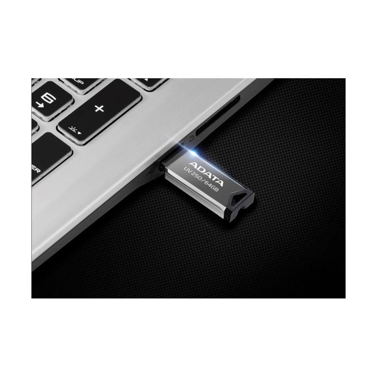 Memoria USB Adata UV250, 32GB, USB 2.0, Plata